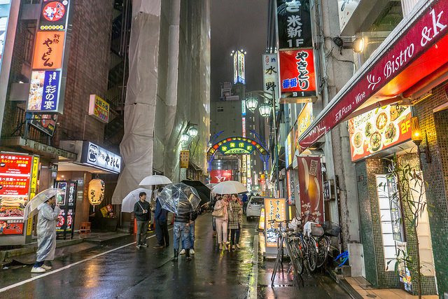 suck shops, pink salons, blowjob bars Japan